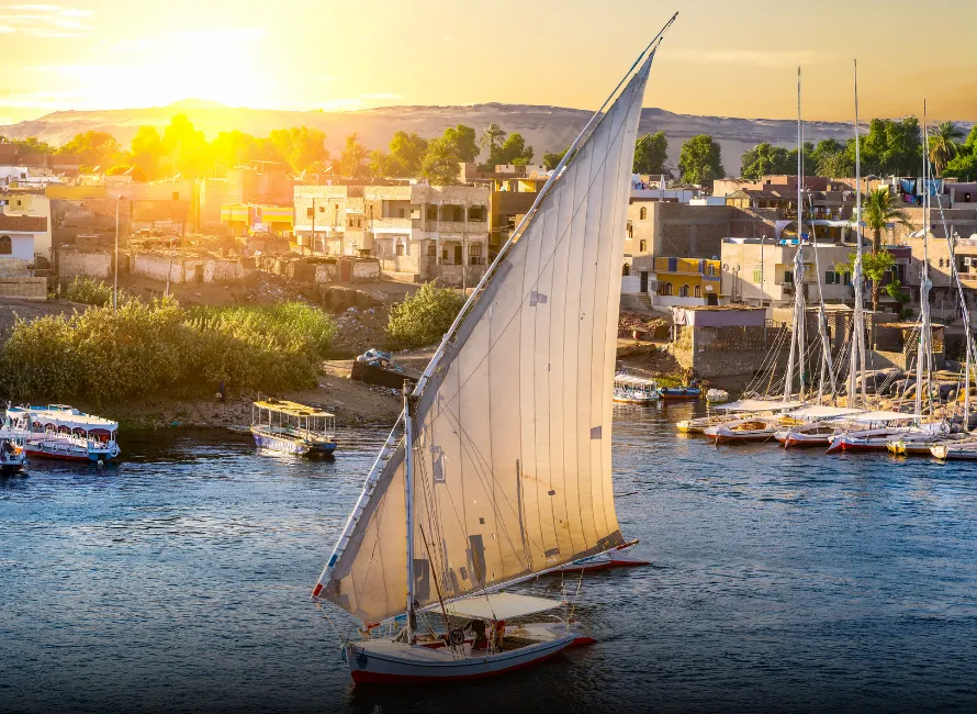 أسوان بلد الضحكة الحلوة.. دليلك لأجمل 5 مزارات في "أسوان" لازم تزورهم 🚣🌴